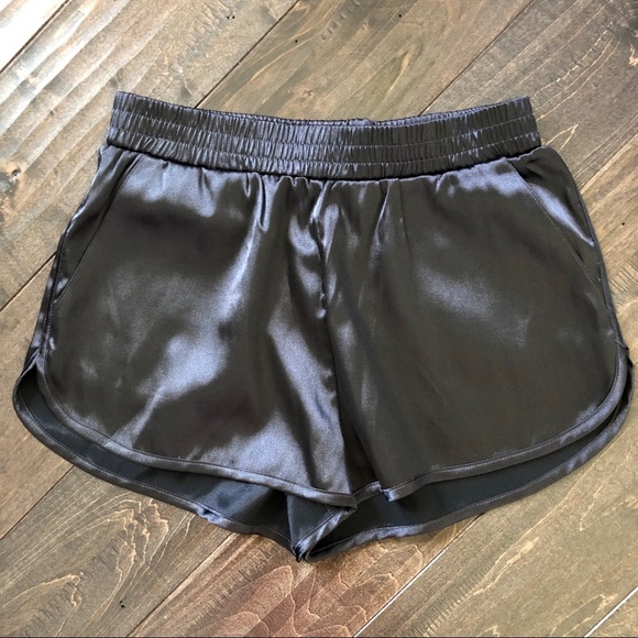 H&M Pants - 🔥 H&M Shorts